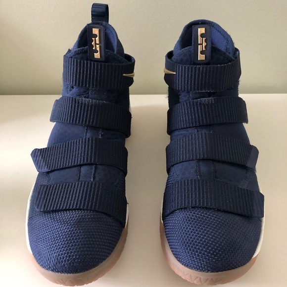 lebron soldier 11 cavs navy